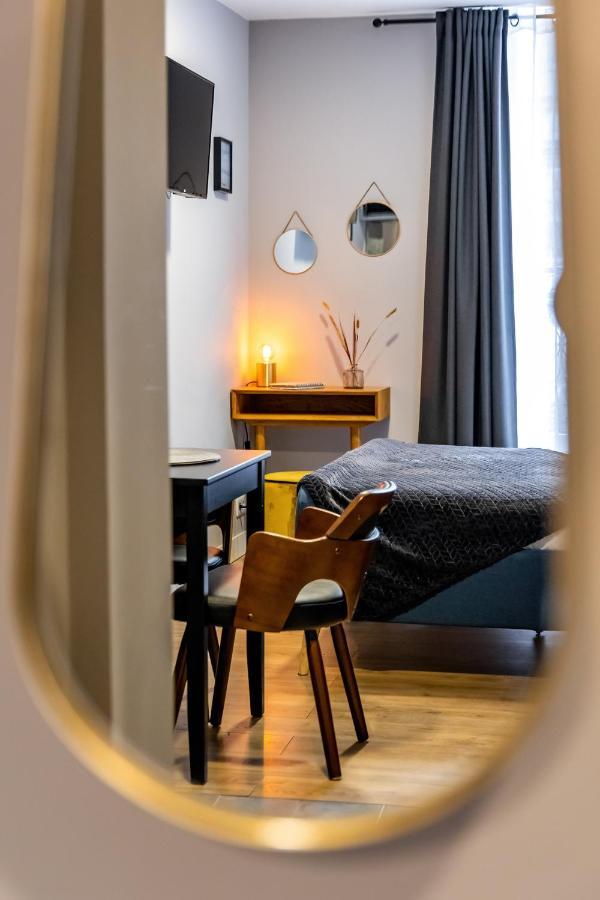 Escapade Place 11 - N2 Studio - Dinan Centre Extérieur photo